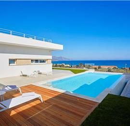 3 bedroom villa with pool & sea views, Alcamo Marina, sleeps 6-7